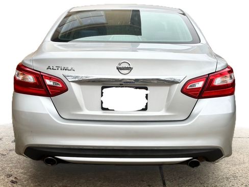 Used 2016 Nissan Altima 2.5 S w/ Power Driver Seat Package FWD image 6