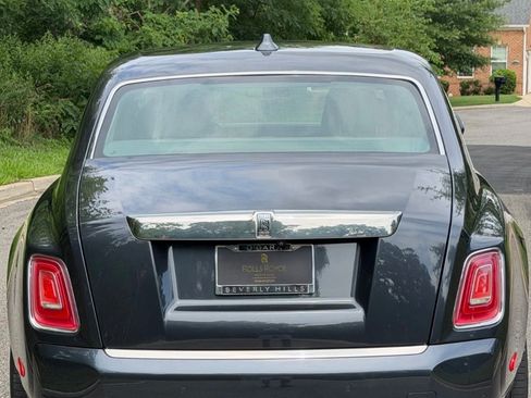 Used 2018 Rolls-Royce Phantom Sedan RWD image 6