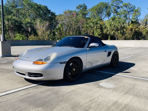 Used 2002 Porsche Boxster S image 2