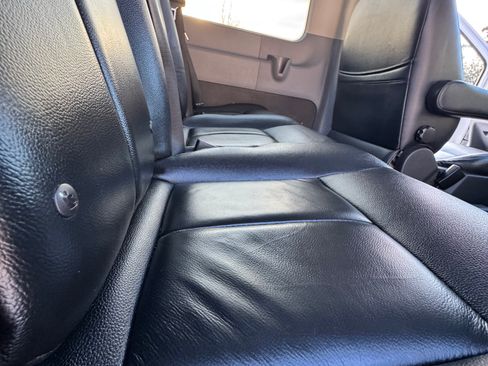 Used 2016 Ford Transit 350 XLT image 9