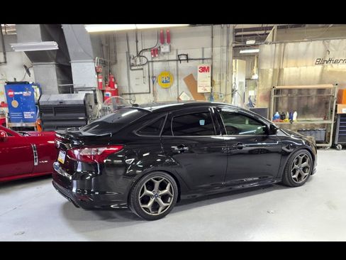 Used 2014 Ford Focus SE w/ SE Winter Package image 6