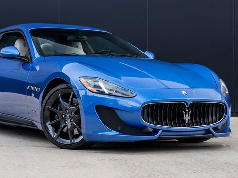 Used 2014 Maserati GranTurismo Sport image 1