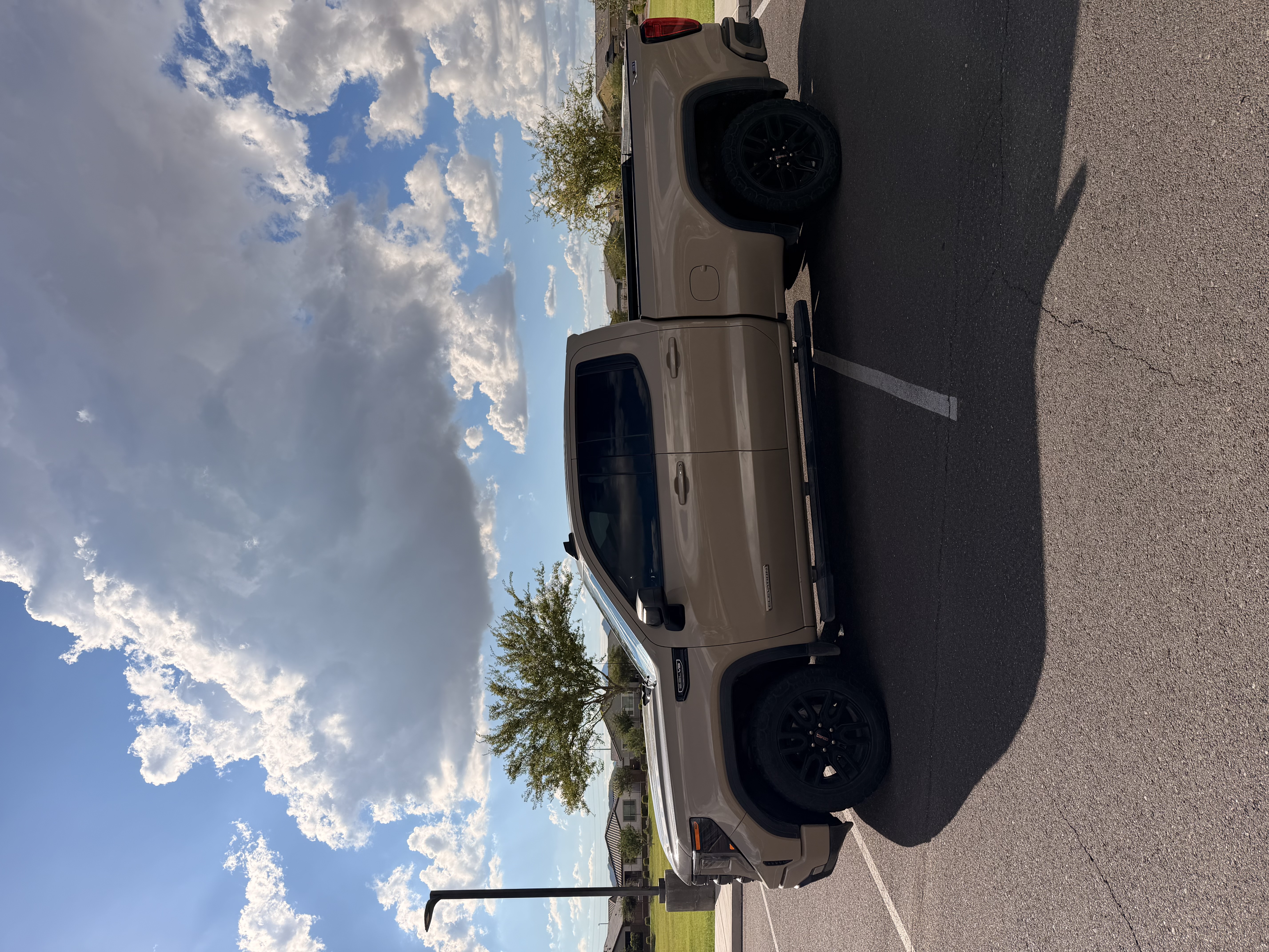 Used 2022 GMC Sierra 1500 Elevation AWD/4WD image 5