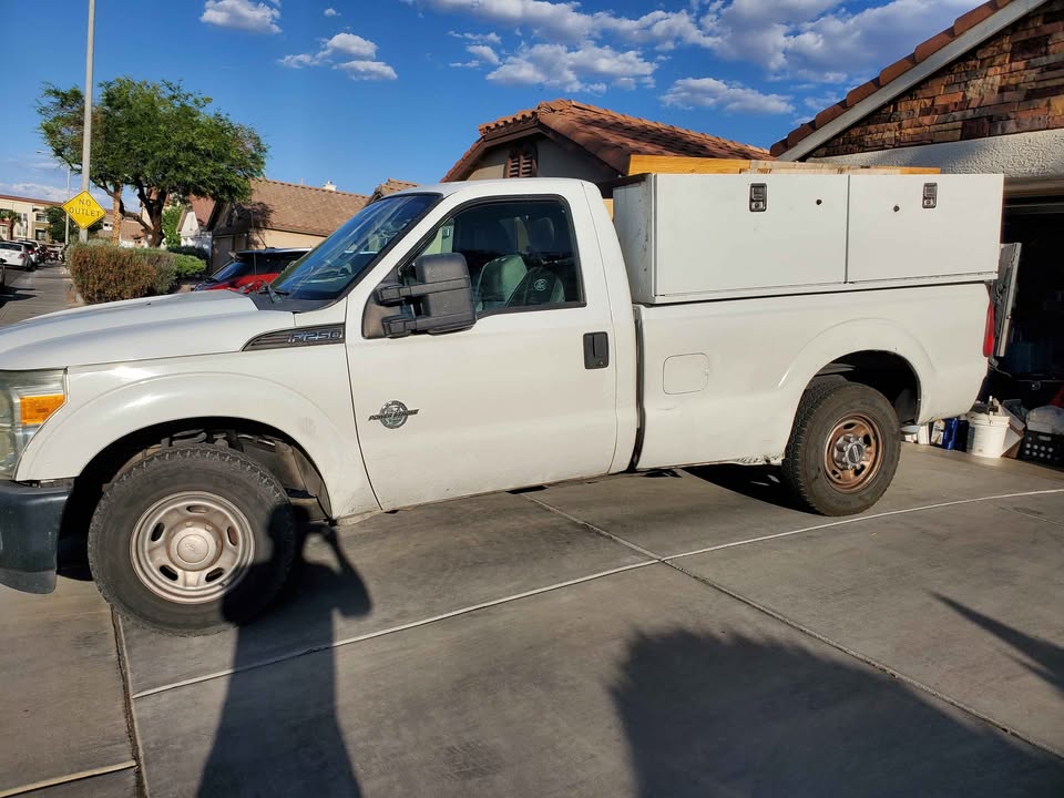 Used 2011 Ford F250 XL RWD image 4