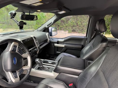 Used 2015 Ford F150 Lariat image 9