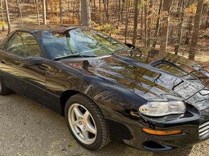 Used 1999 Chevrolet Camaro Z28 w/ SS Performance/Appearance Pkg