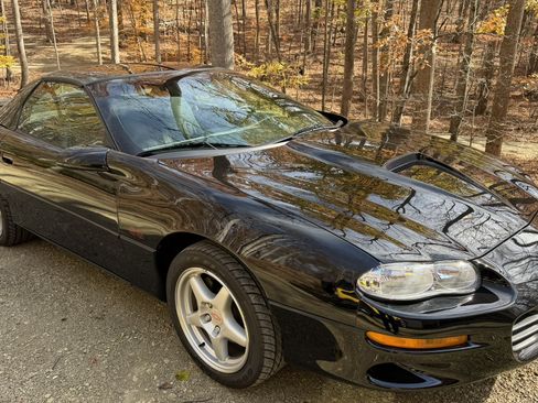 Used 1999 Chevrolet Camaro Z28 w/ SS Performance/Appearance Pkg image 1