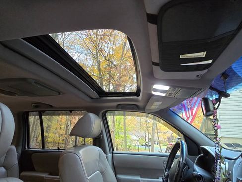 Used 2013 Honda Pilot Touring image 11