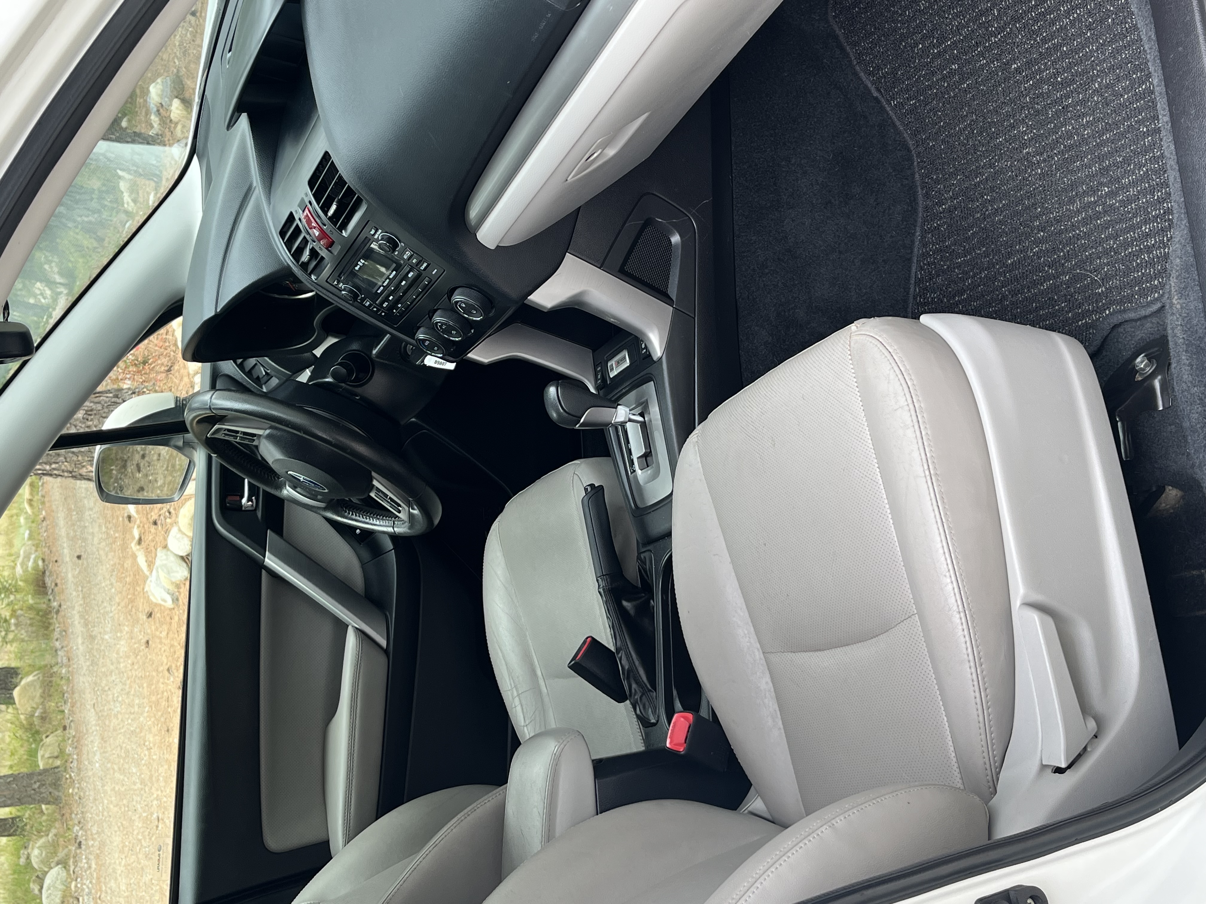 Used 2014 Subaru Forester 2.5i Limited AWD/4WD image 9