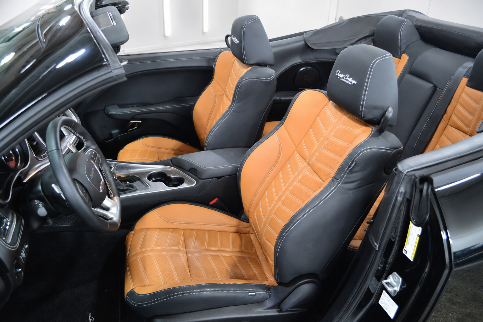 Used 2022 Dodge Challenger SRT Hellcat w/ Plus Package RWD image 21