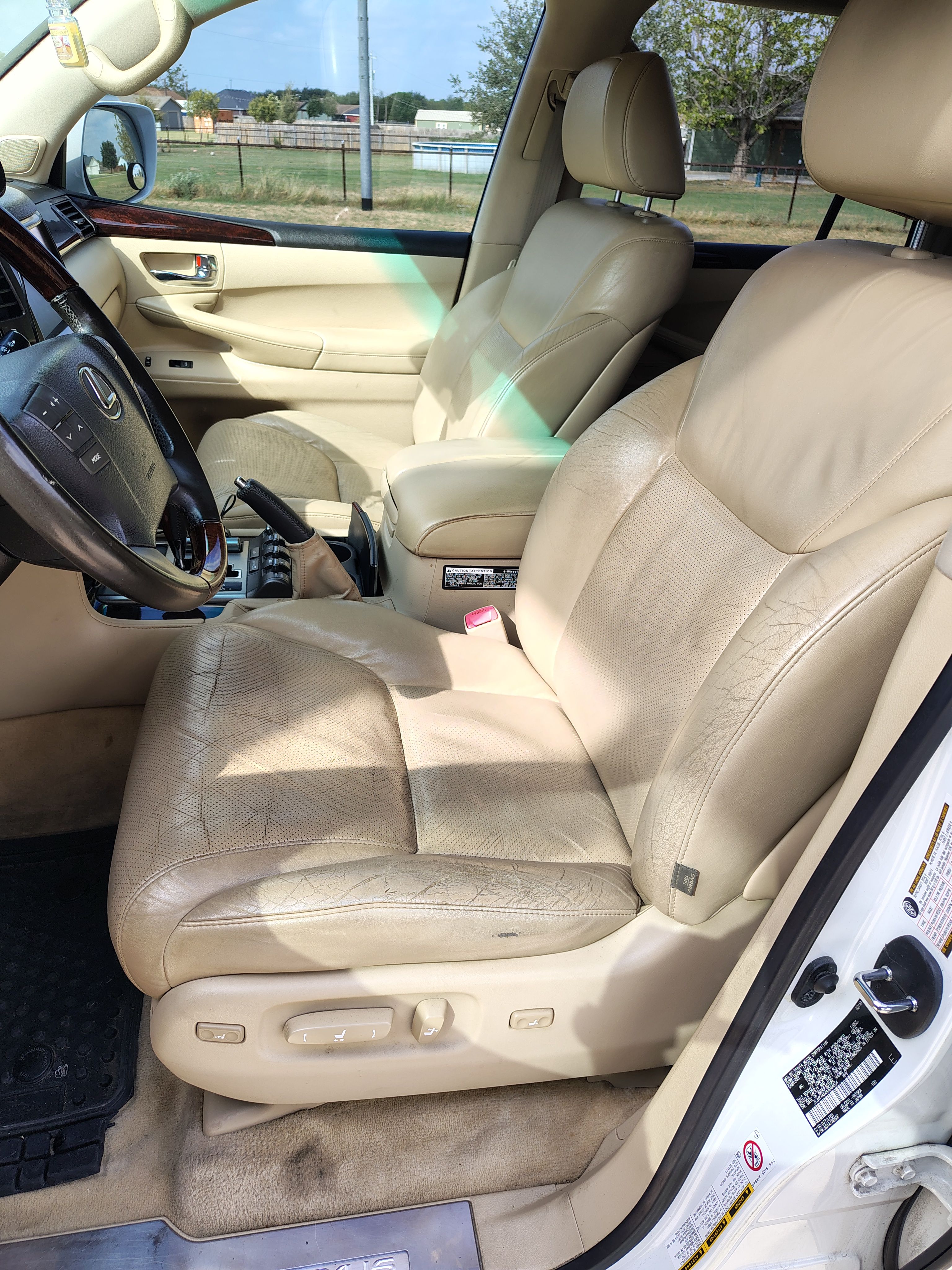Used 2010 Lexus LX 570 4WD image 15