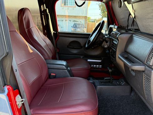 Used 2000 Jeep Wrangler Sport AWD/4WD image 10