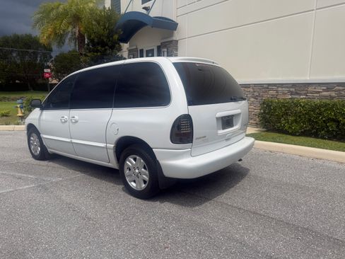 Used 1996 Dodge Caravan ES FWD image 5