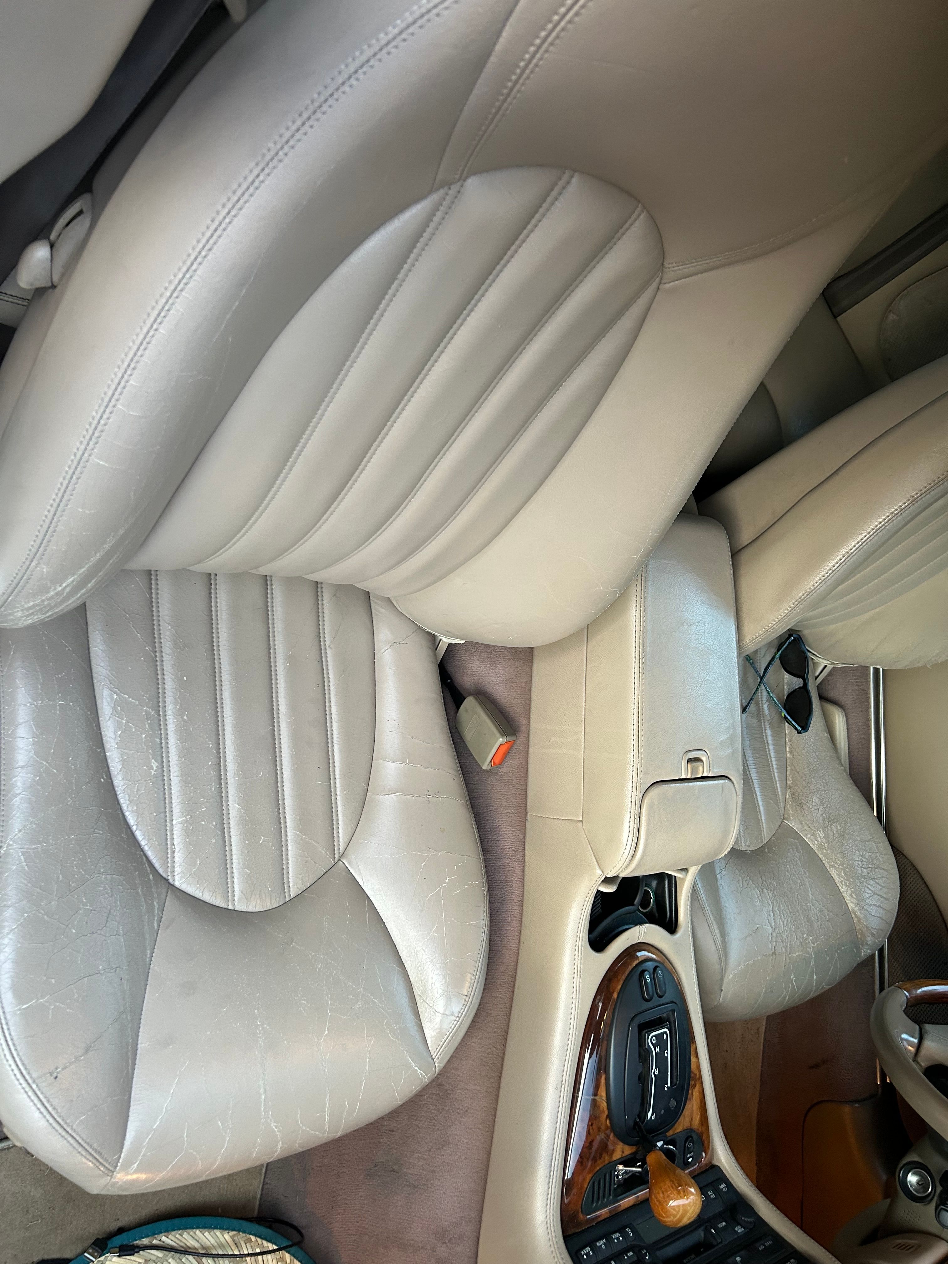 Used 2000 Jaguar XK8 Convertible RWD image 8