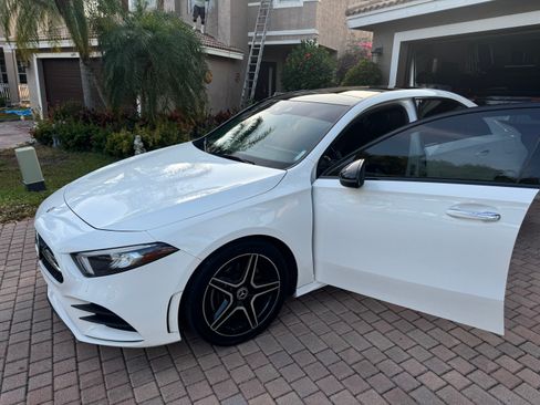 Used 2019 Mercedes-Benz A 220 image 2