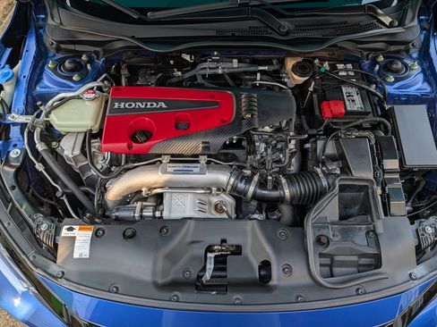 Used 2019 Honda Civic Type R image 6