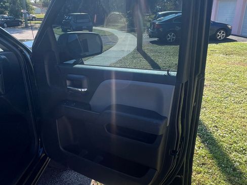 Used 2018 Chevrolet Silverado 1500 Custom w/ Custom Value Package image 14