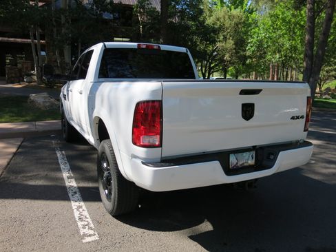 Used 2018 RAM 2500 Big Horn w/ Sport Appearance Group AWD/4WD image 17