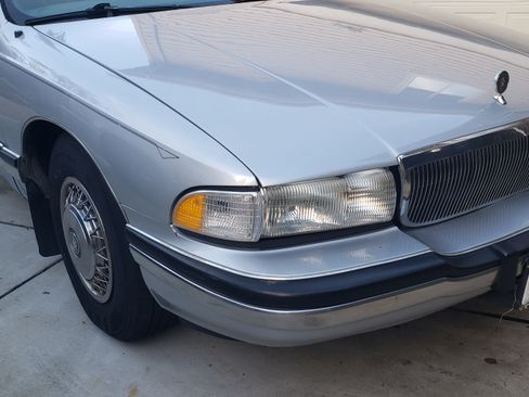 Used 1996 Buick Roadmaster Estate image 4