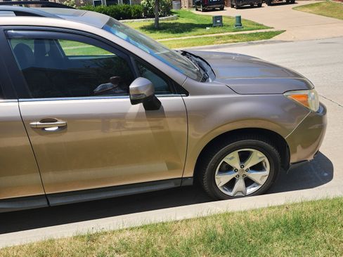 Used 2014 Subaru Forester 2.5i Touring AWD/4WD image 4