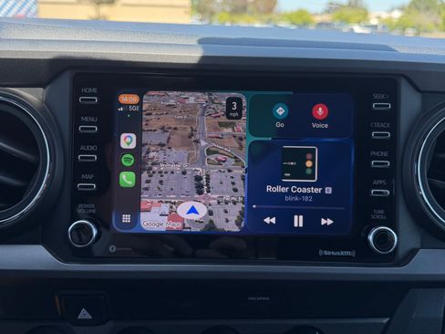 Used 2020 Toyota Tacoma TRD Off-Road w/ Technology Package AWD/4WD image 24