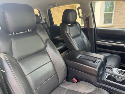 Used 2016 Toyota Tundra SR5 w/ SR5 Upgrade Package RWD image 19