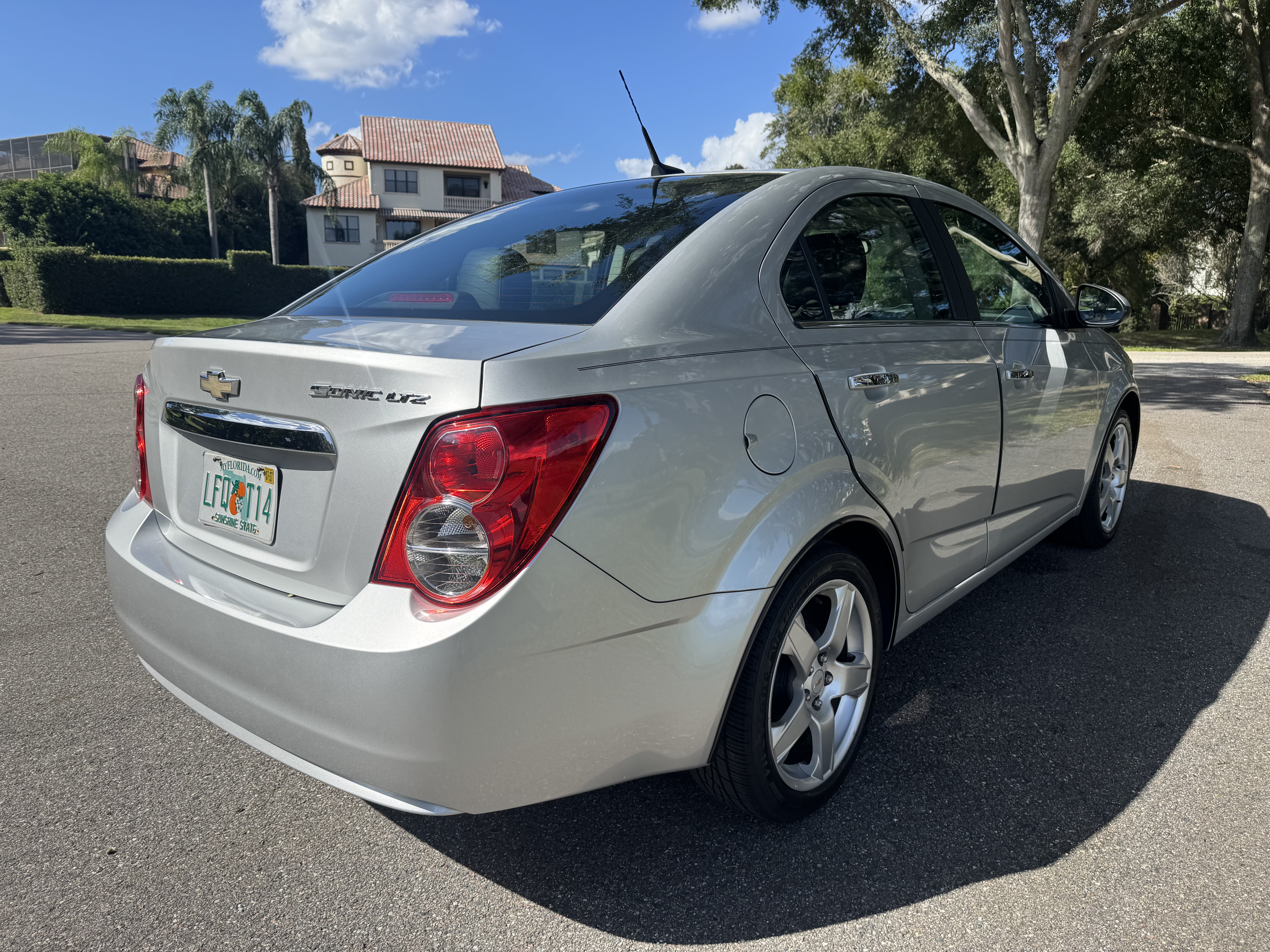 Used 2012 Chevrolet Sonic LTZ FWD image 6