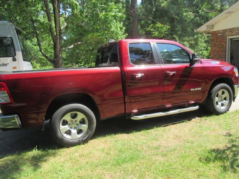 Used 2020 RAM 1500 Big Horn AWD/4WD image 4