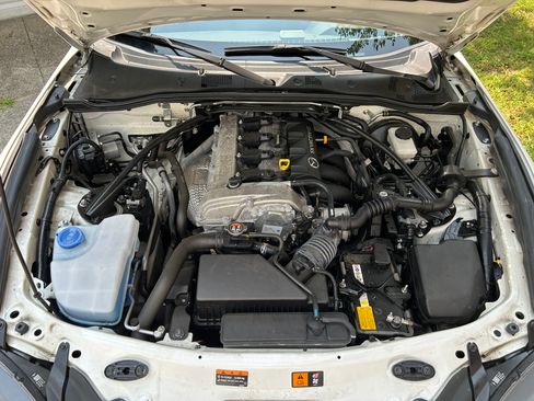 Used 2023 MAZDA MX-5 Miata Grand Touring image 17