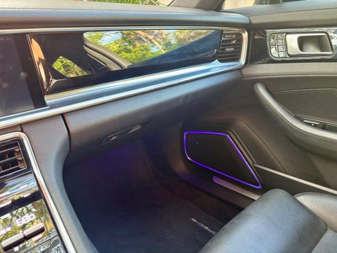 Used 2018 Porsche Panamera w/ Premium Package Plus RWD image 9