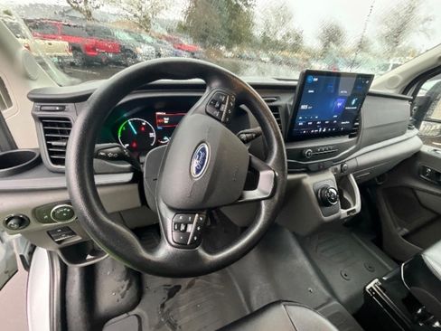 Used 2022 Ford E-Transit 148 High Roof w/ Load Area Protection Package image 11