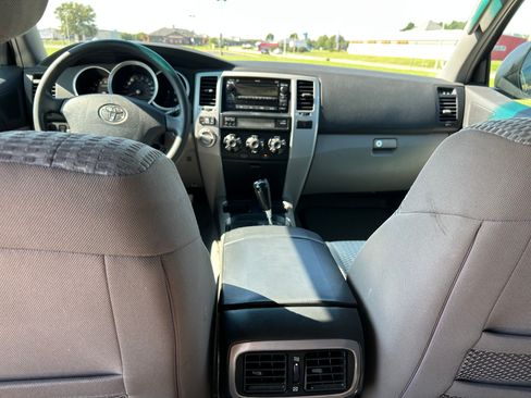 Used 2007 Toyota 4Runner Sport AWD/4WD image 9