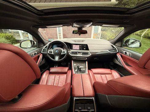 Used 2020 BMW X6 M50i w/ Premium Package AWD/4WD image 4
