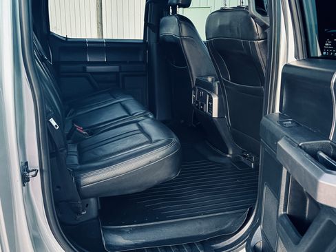 Used 2018 Ford F150 XLT w/ Equipment Group 302A Luxury AWD/4WD image 13
