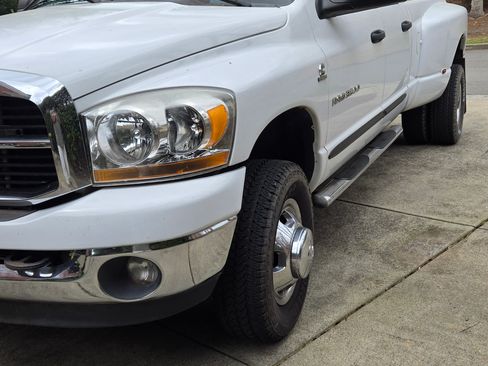 Used 2006 Dodge Ram 3500 Truck SLT image 2