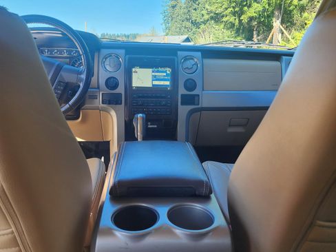 Used 2012 Ford F150 Lariat w/ Lariat Chrome Pkg image 8