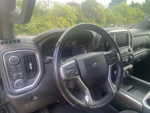 Used 2021 Chevrolet Silverado 1500 RST image 17