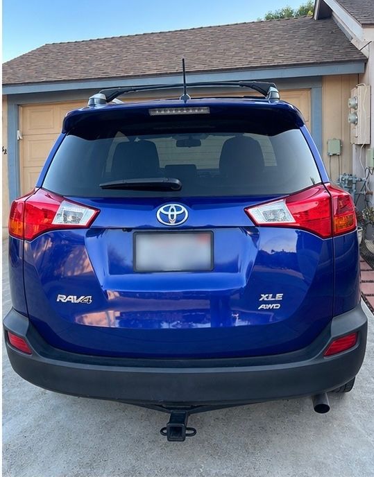 Used 2015 Toyota RAV4 XLE AWD/4WD image 2
