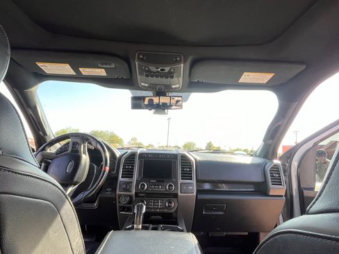 Used 2017 Ford F150 Raptor w/ Equipment Group 802A Luxury image 6