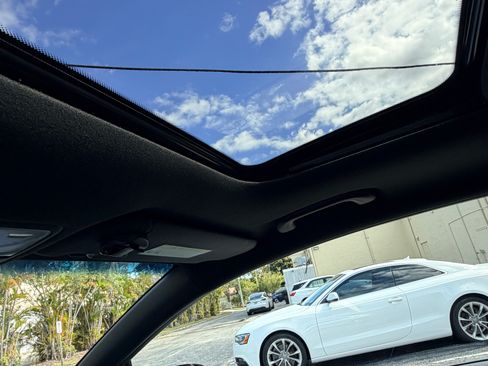 Used 2015 Kia Forte Koup SX w/ SX Premium Package image 10