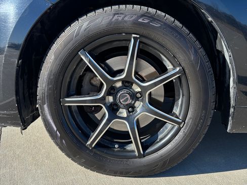 Used 2016 Toyota Sienna XLE image 9