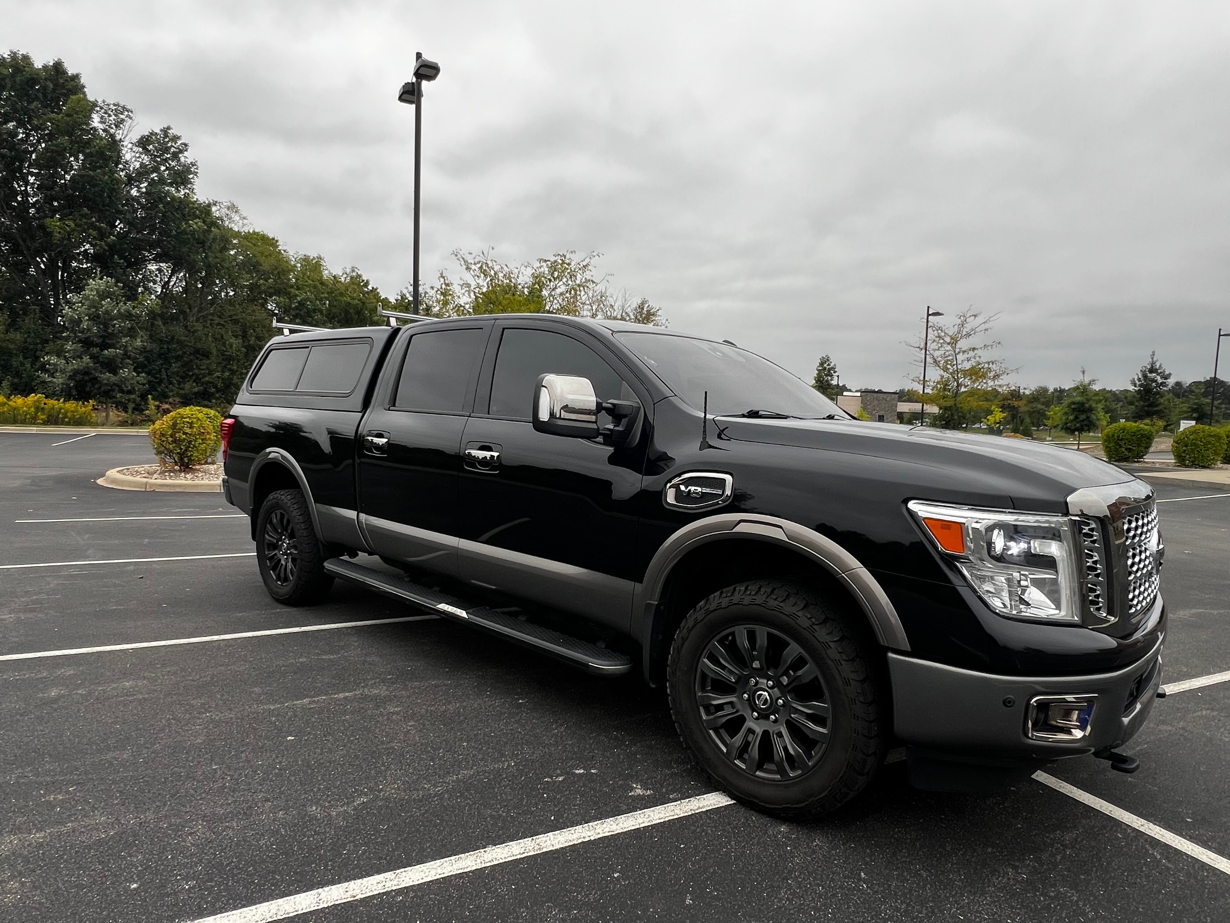 Used 2018 Nissan Titan Platinum Reserve AWD/4WD image 1