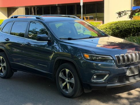 Used 2019 Jeep Cherokee Limited AWD/4WD image 4