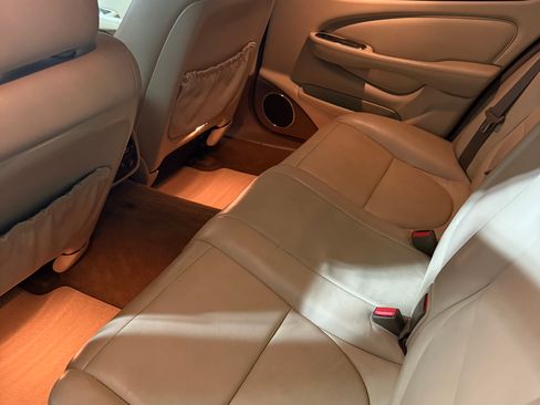 Used 2006 Jaguar XJ8 image 10