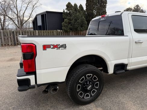 Used 2023 Ford F350 Platinum image 6