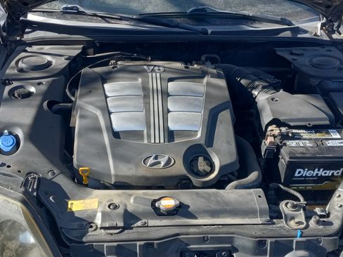 Used 2006 Hyundai Tiburon GT image 2