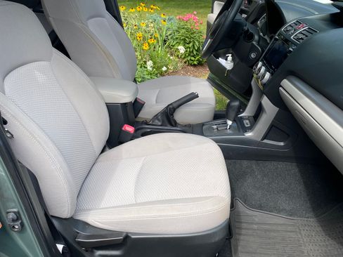 Used 2017 Subaru Forester 2.5i Premium w/ Protection Package #1 AWD/4WD image 6