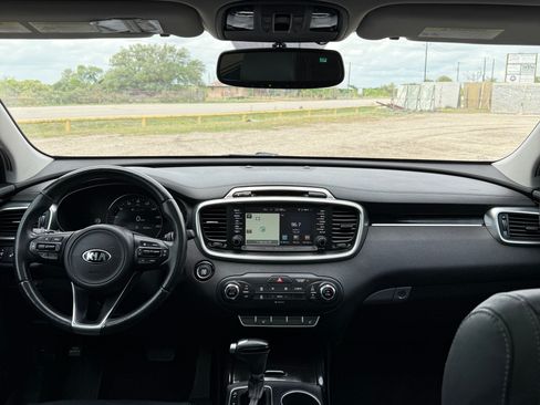 Used 2016 Kia Sorento SX image 23