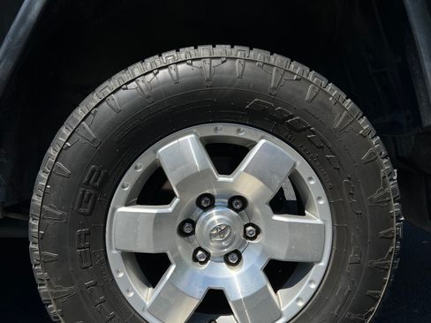 Used 2007 Toyota FJ Cruiser 4WD image 8