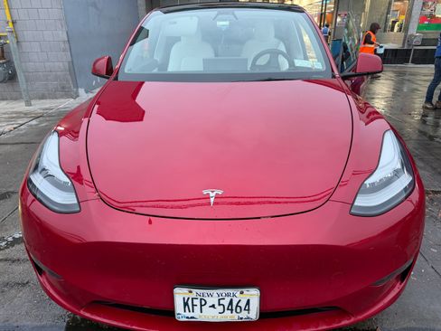 Used 2021 Tesla Model Y Long Range image 6
